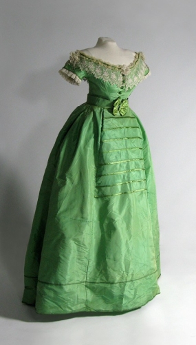Fig.1. Bata Show Museum, (2018) Emerald Green Dress – English or French, c. 1860-1865
